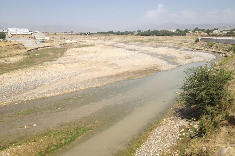 Qashqadaryo river in Kitab